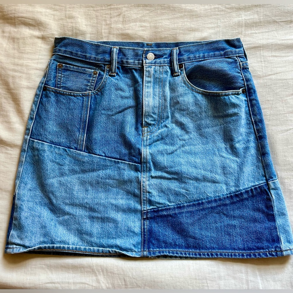 Levi’s Patch Work Denim Skirt, size 30.